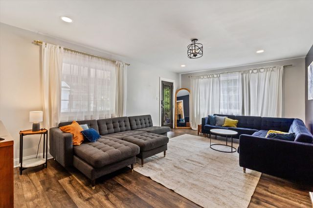 909 S MCLEAN BLVD, Memphis, TN 38114