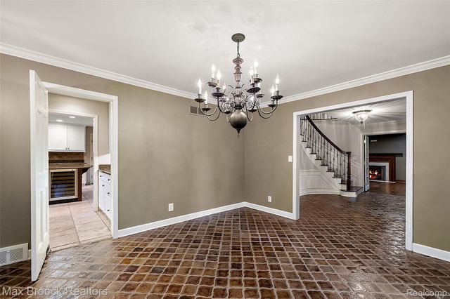 4627 Sunningdale Drive, Bloomfield Charter Township, MI 48302