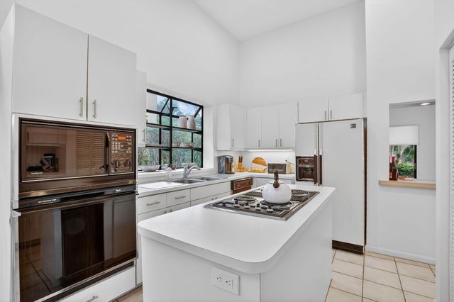 23045 Via Stel, Boca Raton, FL 33433