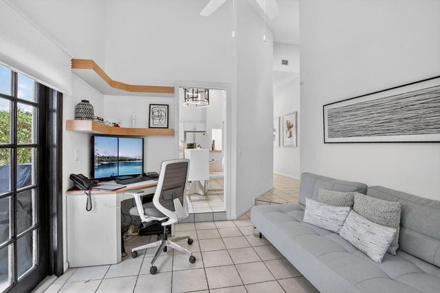 23045 Via Stel, Boca Raton, FL 33433