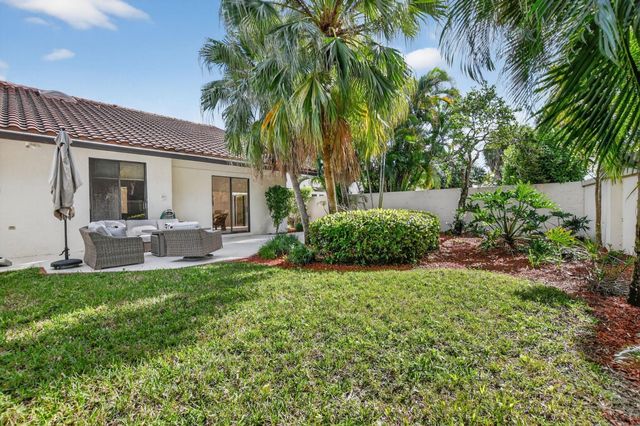 23045 Via Stel, Boca Raton, FL 33433
