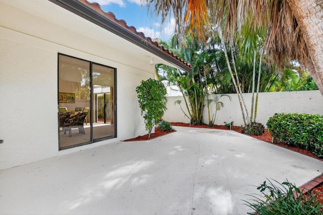 23045 Via Stel, Boca Raton, FL 33433
