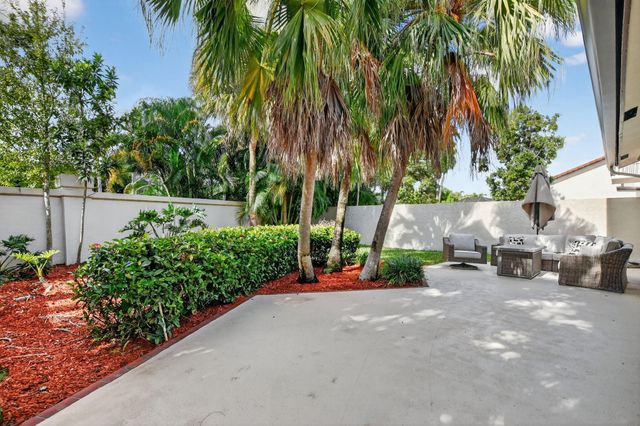 23045 Via Stel, Boca Raton, FL 33433