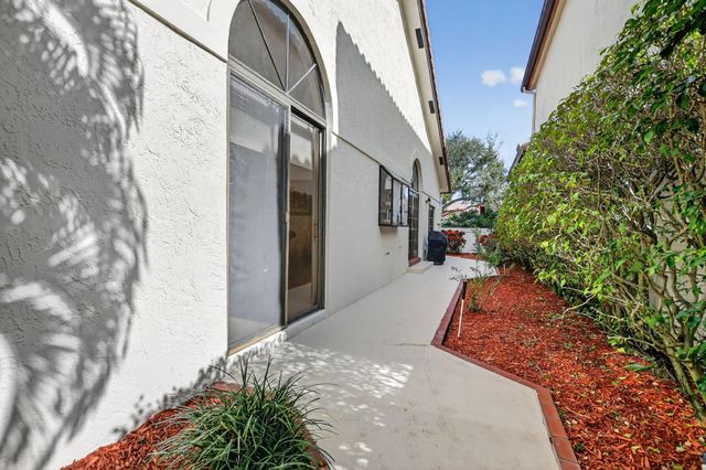 23045 Via Stel, Boca Raton, FL 33433