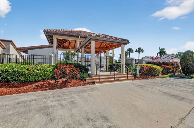 23045 Via Stel, Boca Raton, FL 33433