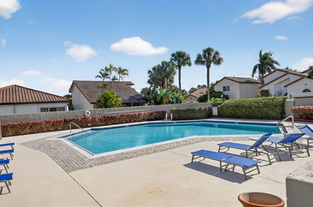 23045 Via Stel, Boca Raton, FL 33433