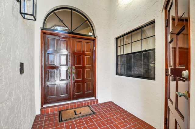 23045 Via Stel, Boca Raton, FL 33433