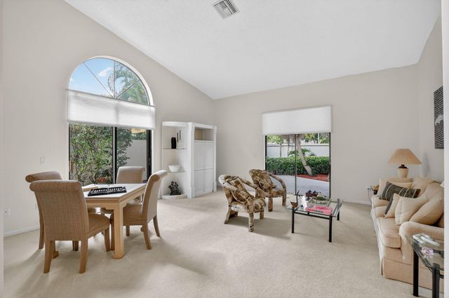 23045 Via Stel, Boca Raton, FL 33433