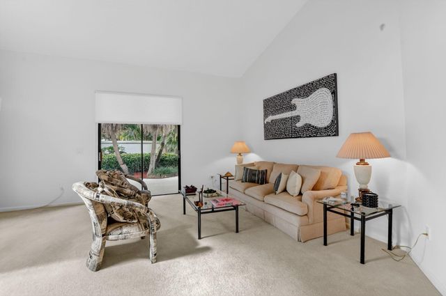 23045 Via Stel, Boca Raton, FL 33433
