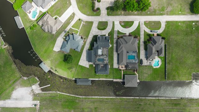 142 Winter Quarters Drive, Houma, LA 70360