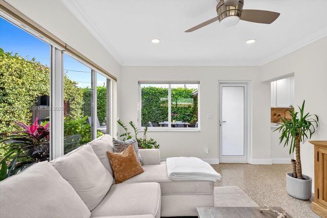 101 NE 46th Ct, Oakland Park, FL 33334