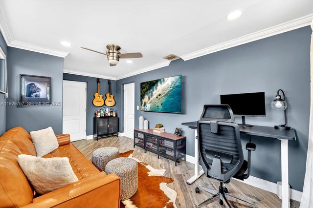 101 NE 46th Ct, Oakland Park, FL 33334