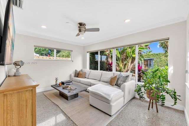 101 NE 46th Ct, Oakland Park, FL 33334