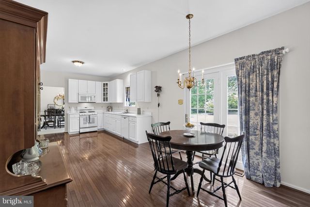 417 FOREST LN, North Wales, PA 19454