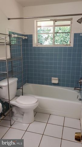 6916 CHURCHILL RD, Mclean, VA 22101