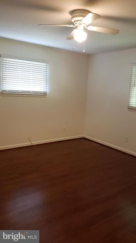 6916 CHURCHILL RD, Mclean, VA 22101