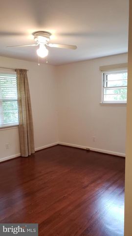 6916 CHURCHILL RD, Mclean, VA 22101