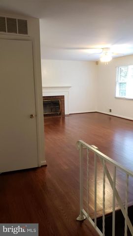 6916 CHURCHILL RD, Mclean, VA 22101