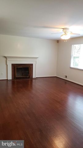 6916 CHURCHILL RD, Mclean, VA 22101
