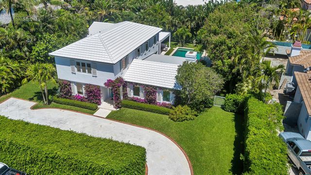 255 EL PUEBLO Way, Palm Beach, FL 33480