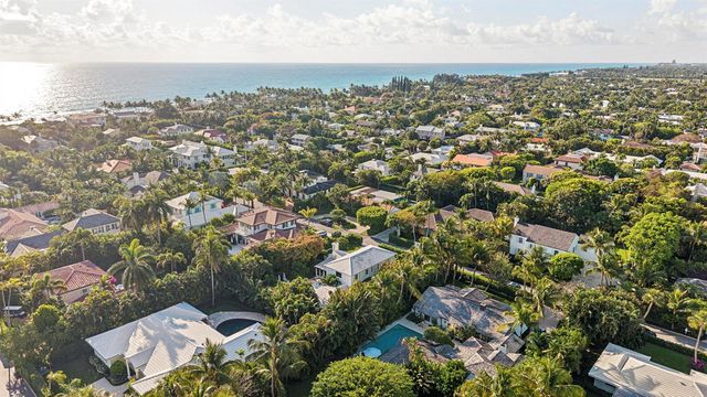 255 EL PUEBLO Way, Palm Beach, FL 33480