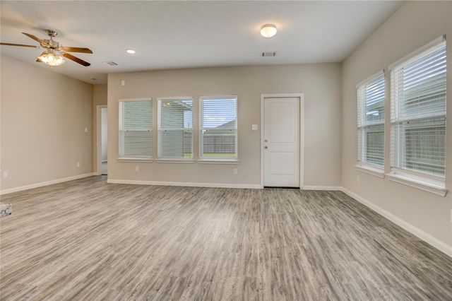 64 Road 51024, Cleveland, TX 77327