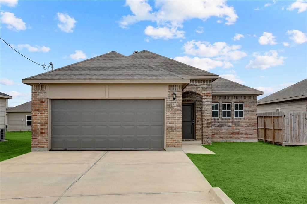 64 Road 51024, Cleveland, TX 77327