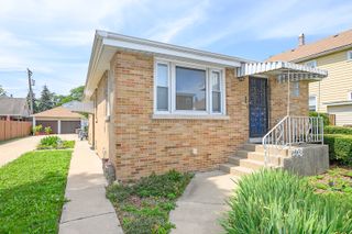 208 27th Avenue, Bellwood, IL 60104