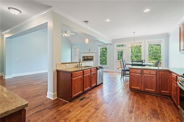 16 Creekview SE Drive, Cartersville, GA 30120