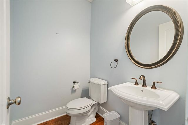 16 Creekview SE Drive, Cartersville, GA 30120