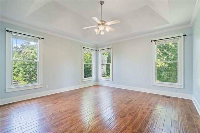 16 Creekview SE Drive, Cartersville, GA 30120