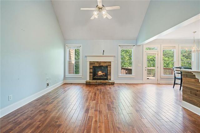 16 Creekview SE Drive, Cartersville, GA 30120