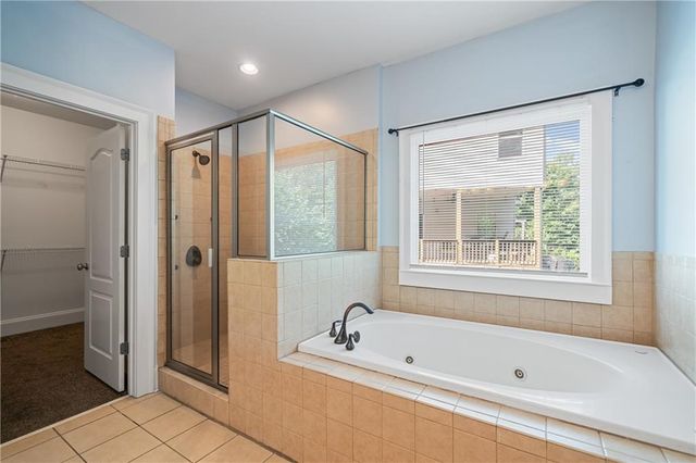 16 Creekview SE Drive, Cartersville, GA 30120