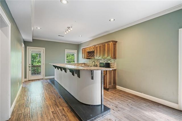 16 Creekview SE Drive, Cartersville, GA 30120