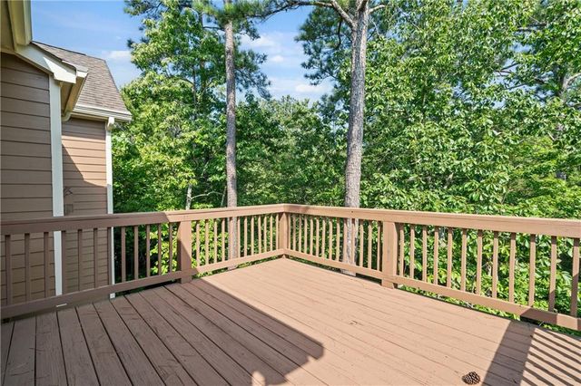 16 Creekview SE Drive, Cartersville, GA 30120