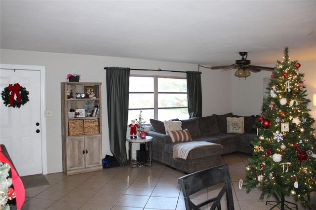 11364 79TH AVENUE, Seminole, FL 33772