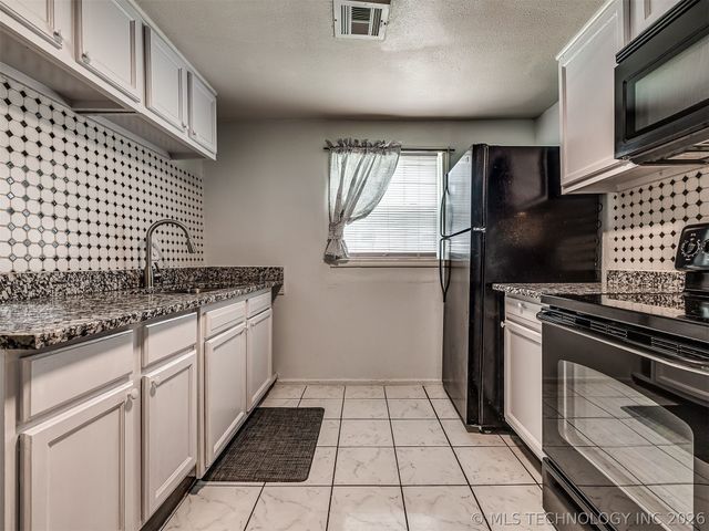 2621 N Rockford Avenue, Tulsa, OK 74106