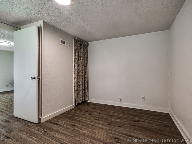 2621 N Rockford Avenue, Tulsa, OK 74106