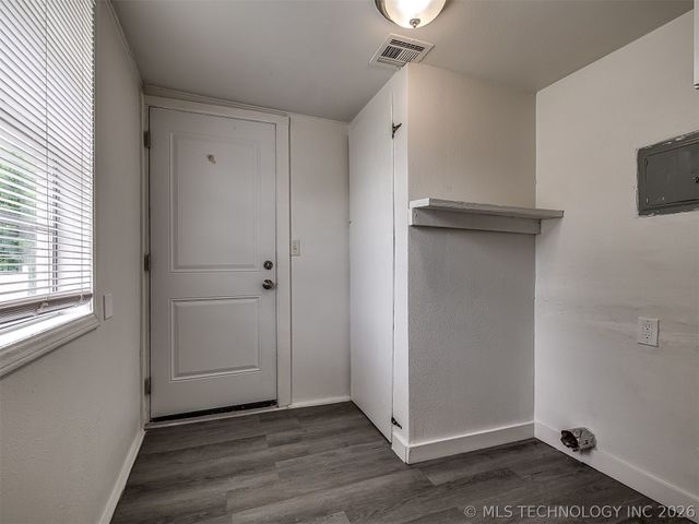 2621 N Rockford Avenue, Tulsa, OK 74106