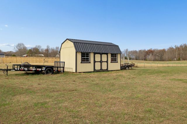 137 Mount Vernon Church Rd, Bethpage, TN 37022