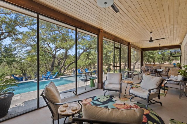 175 Scenic Ridge DR, Spicewood, TX 78669