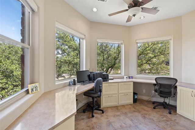 175 Scenic Ridge DR, Spicewood, TX 78669