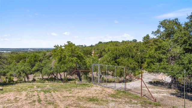 175 Scenic Ridge DR, Spicewood, TX 78669
