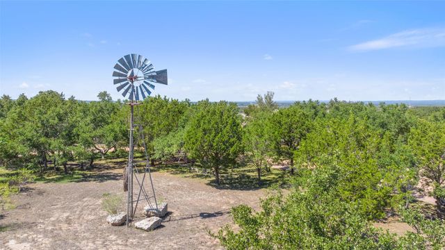 175 Scenic Ridge DR, Spicewood, TX 78669