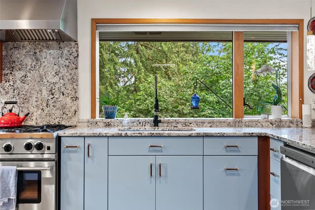 432 Scenic Way, Kent, WA 98030