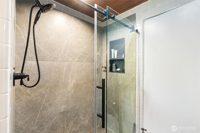 432 Scenic Way, Kent, WA 98030