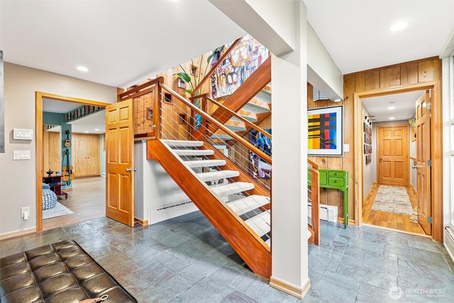 432 Scenic Way, Kent, WA 98030