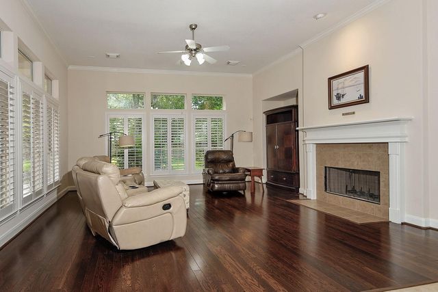 2 Bloomsbury Court, Conroe, TX 77384