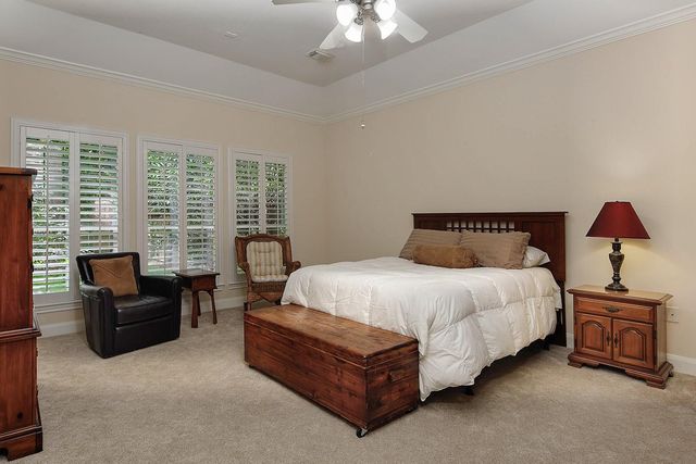 2 Bloomsbury Court, Conroe, TX 77384