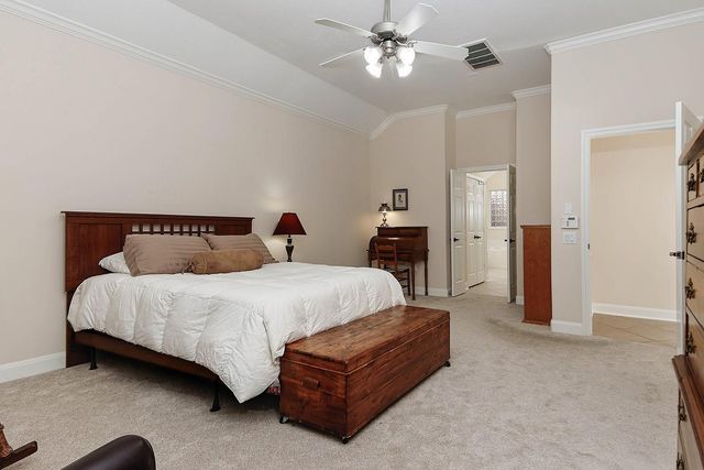 2 Bloomsbury Court, Conroe, TX 77384